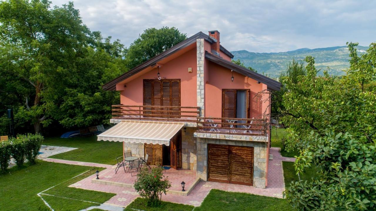 Vila Andrea Danilovgrad Exteriör bild